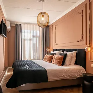 https://hotel-valkenburg.valkenburgaandegeul-hotels.com