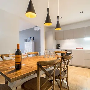Rent Rambla Catalunya , Barcellona Spagna