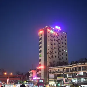 Givenci 3*, Dhaka Bangladesh